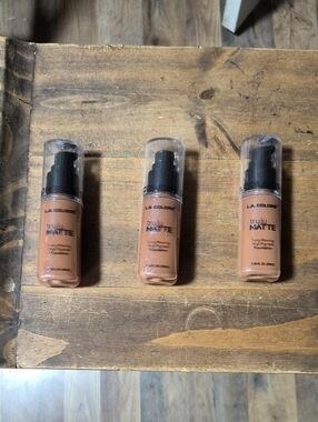 L.A. Colors Truly Matte Liquid Foundation - Warm Tan Shades (3 Pack)